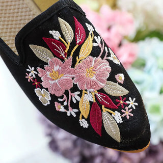 Pointed Toe Embroidered Comfortable Slippers