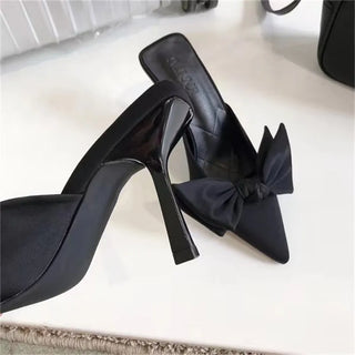 Elegant Pointed Toe Slippers