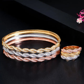 Elegante conjunto de brazalete y anillo abierto