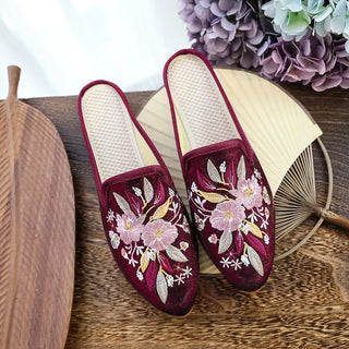 Pointed Toe Embroidered Comfortable Slippers