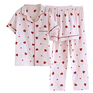 Conjunto de pijama y camisón con estampado de diseñador