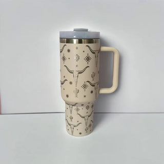 Vaso de agua grande con pajita