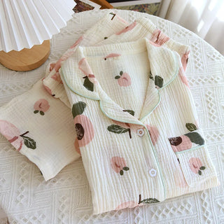 Lindo conjunto de pijamas para dormir